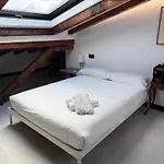 Mariano Granados 1 Apartment