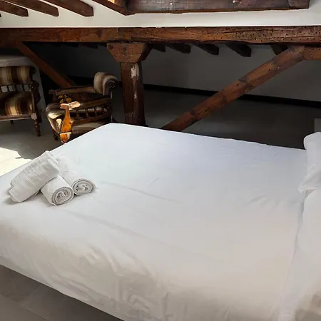 Apartment Mariano Granados 1 *