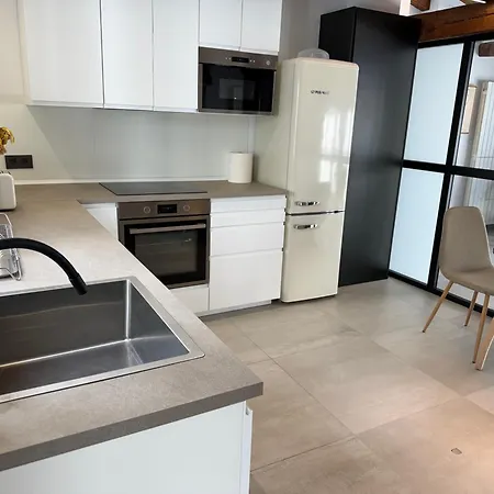 Mariano Granados 1 Apartment